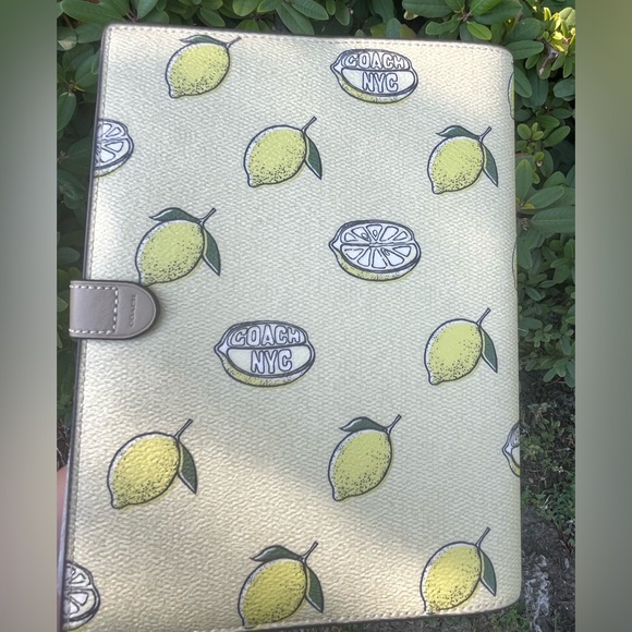 Coach Notebook with Lemon Prinr-CAO42 - Picture 8 of 8